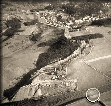 Luftbild vom Westschacht mit Siedlung Taubenborn im Hintergrund
